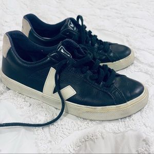 Black leather Veja
